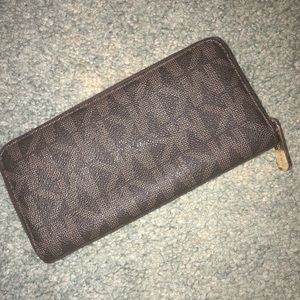 Michael Kors Bags - Michael Kors wallet Michael Kors Bags - Michael Kors wallet